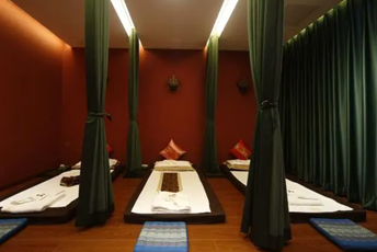 西安碑林区泰式按摩的被动瑜伽:当身体被折叠成诗